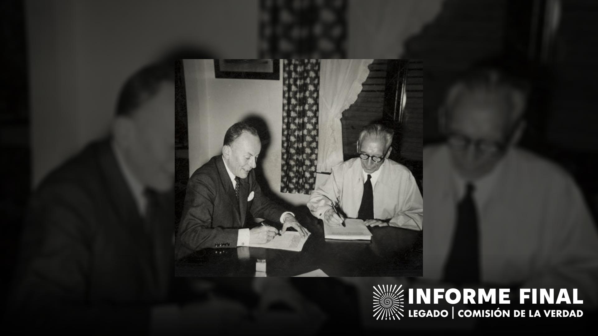Firma de la Declaración de Benidorm, 24.7.1956. Copia en gelatina (Emulsión fotográfica / Papel).